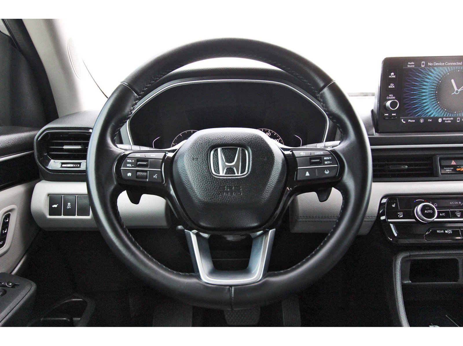 Used 2025 Honda Pilot EX-L image 15