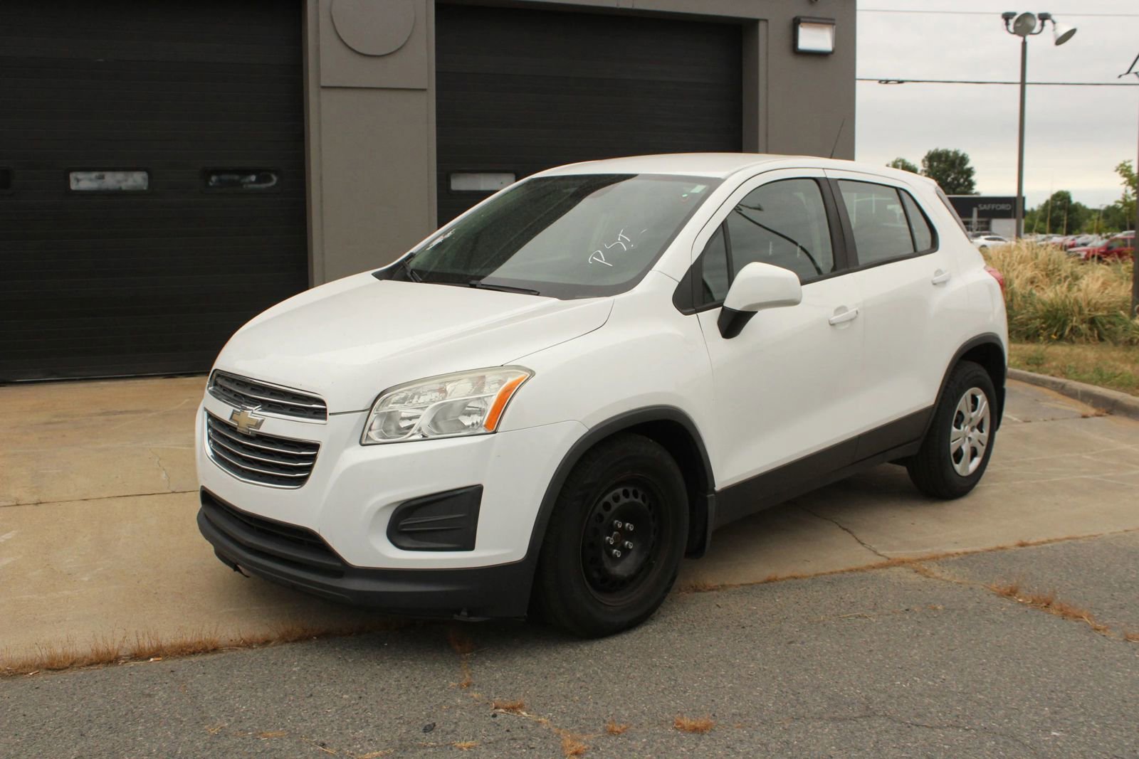 Used 2016 Chevrolet Trax LS w/ LPO, Protection Package FWD image 2