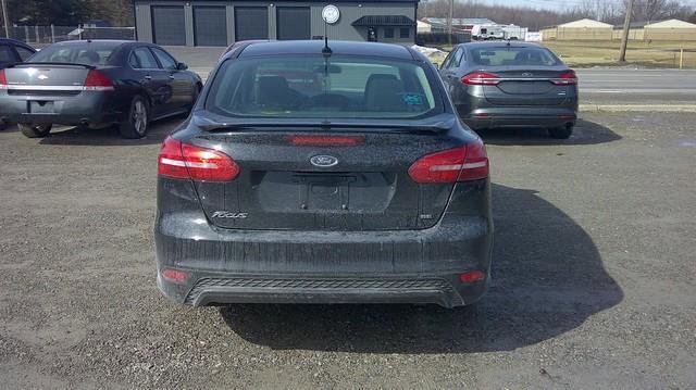 Used 2016 Ford Focus SE w/ SE Sport Package FWD image 8