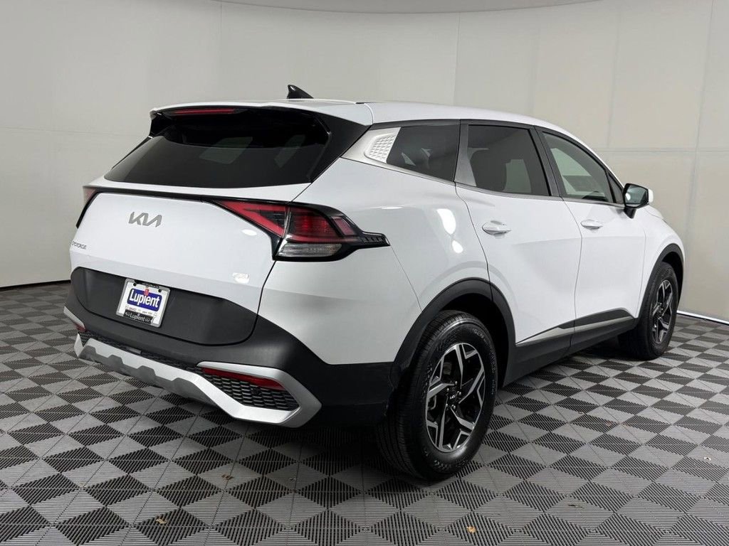 Used 2025 Kia Sportage LX video 3