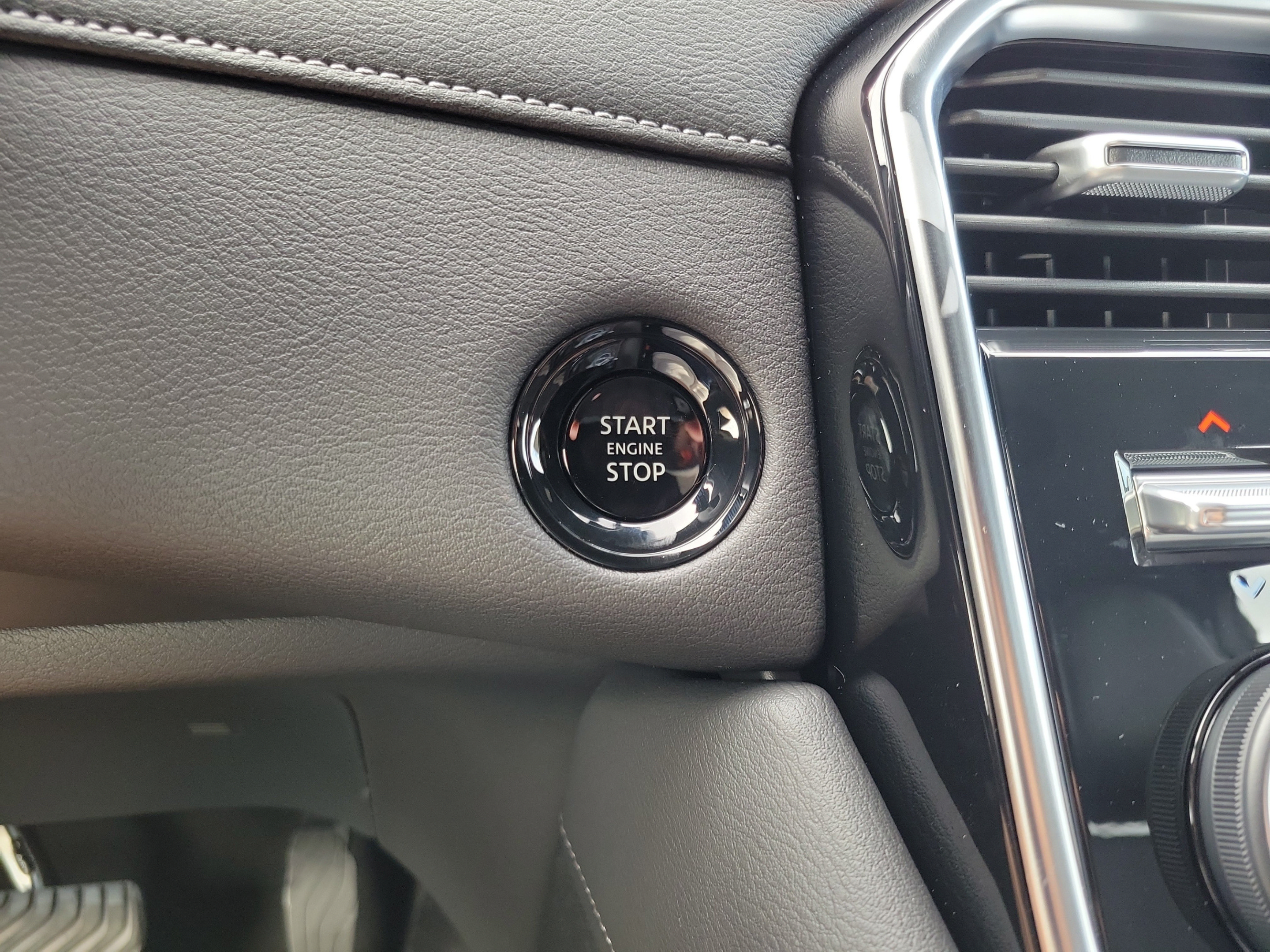 New 2026 Nissan Armada SL RWD image 27