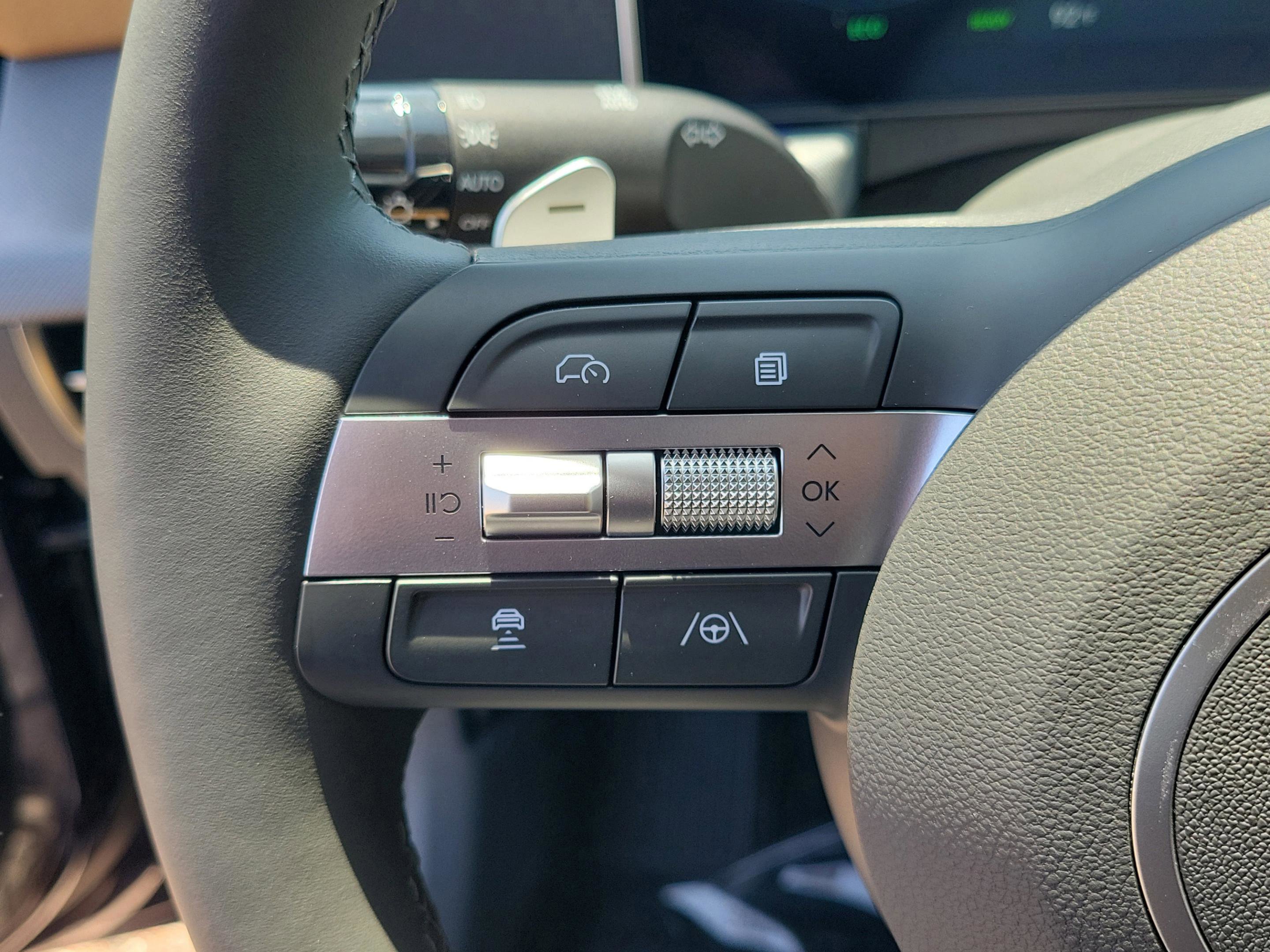 New 2025 Hyundai Sonata Limited image 28