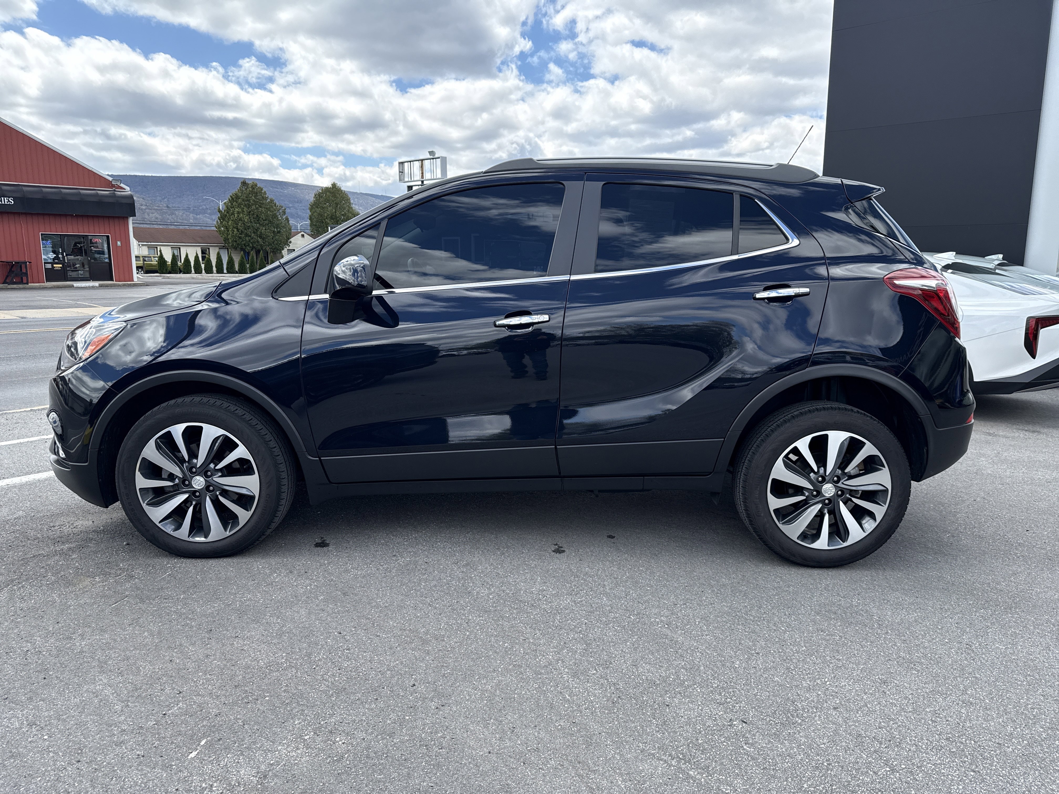 Used 2022 Buick Encore Preferred w/ Safety Package image 7