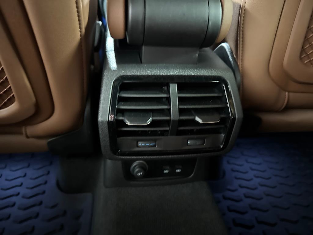 Used 2024 Audi Q3 2.0T Premium Plus AWD/4WD image 28