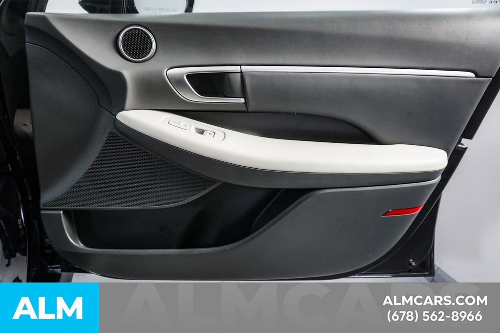 Used 2025 Hyundai Sonata SEL FWD image 41