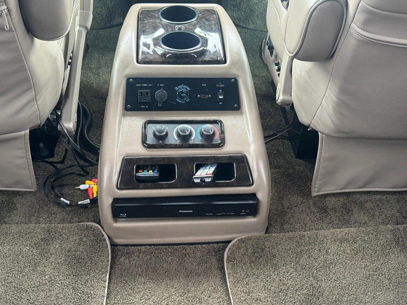 Used 2015 Chevrolet Express 2500 image 16