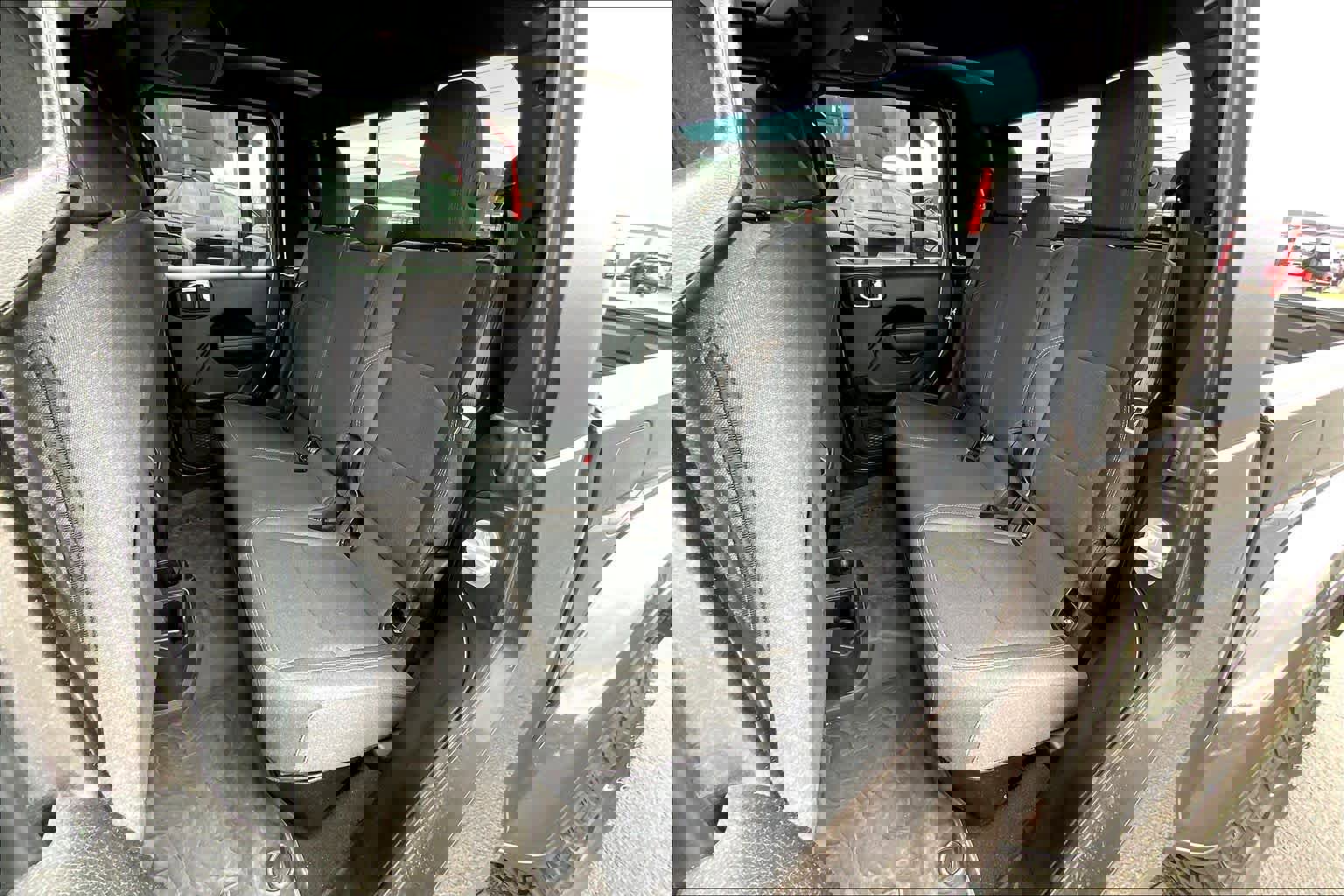 Used 2024 Jeep Gladiator Sport image 21