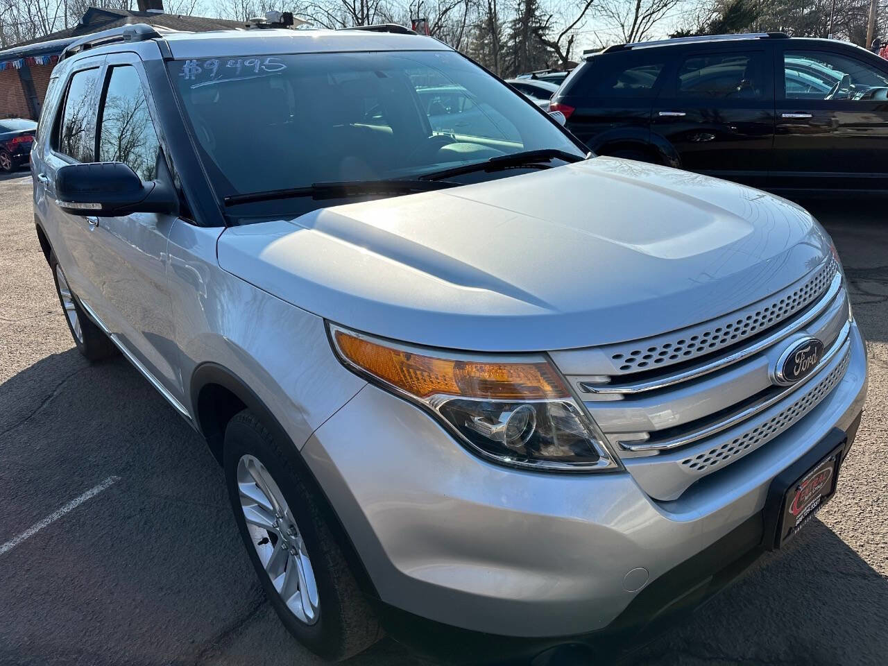 Used 2015 Ford Explorer XLT w/ Equipment Group 201B image 3