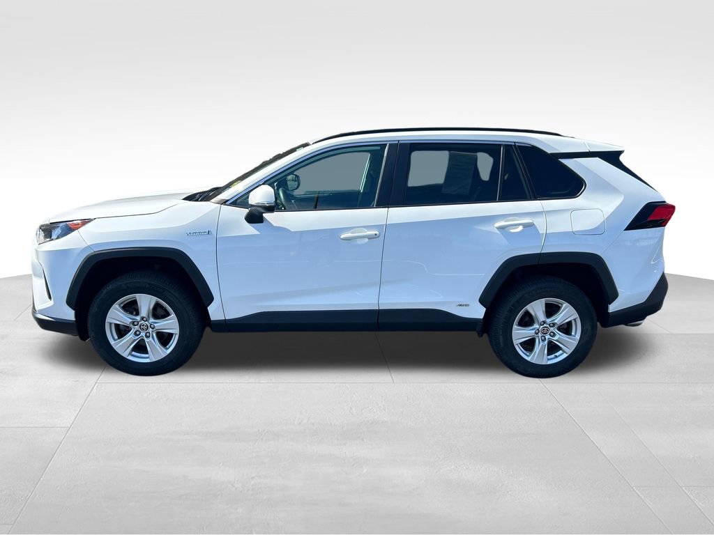 Certified 2021 Toyota RAV4 LE AWD/4WD image 3