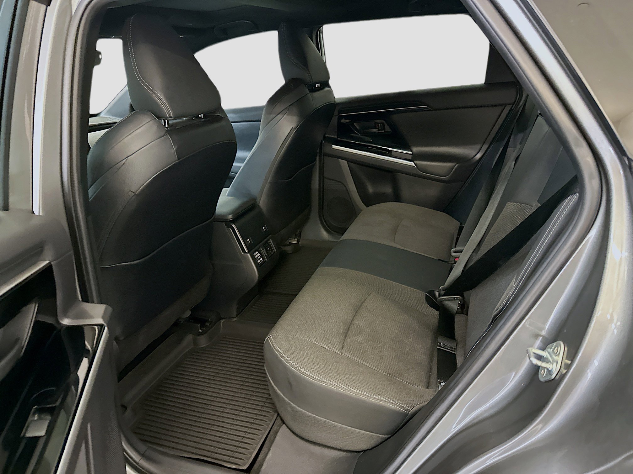 Used 2024 Toyota bZ4X XLE image 30