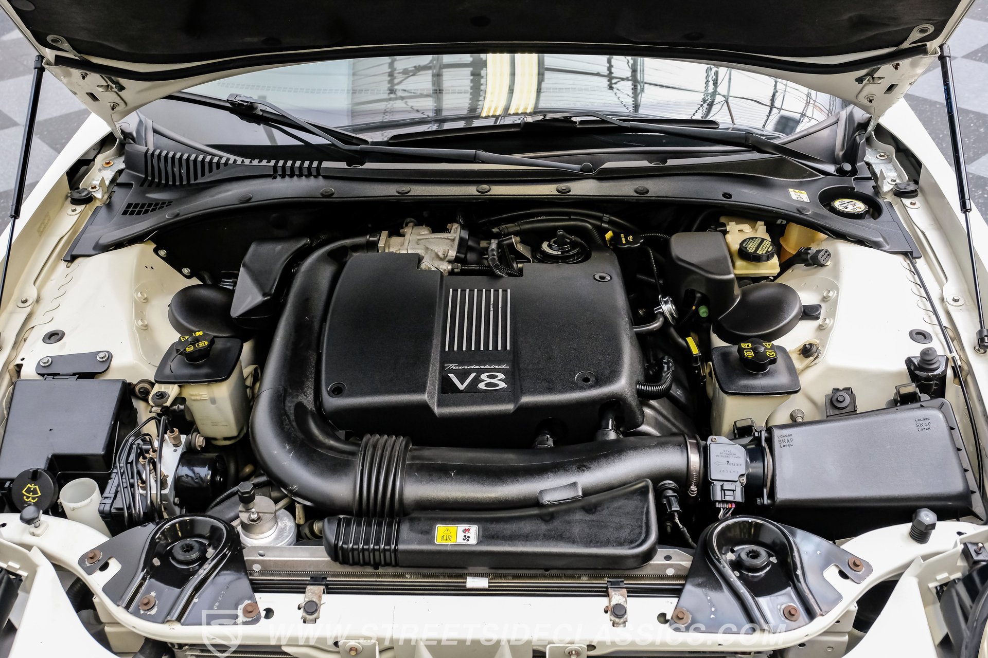 Used 2002 Ford Thunderbird image 3