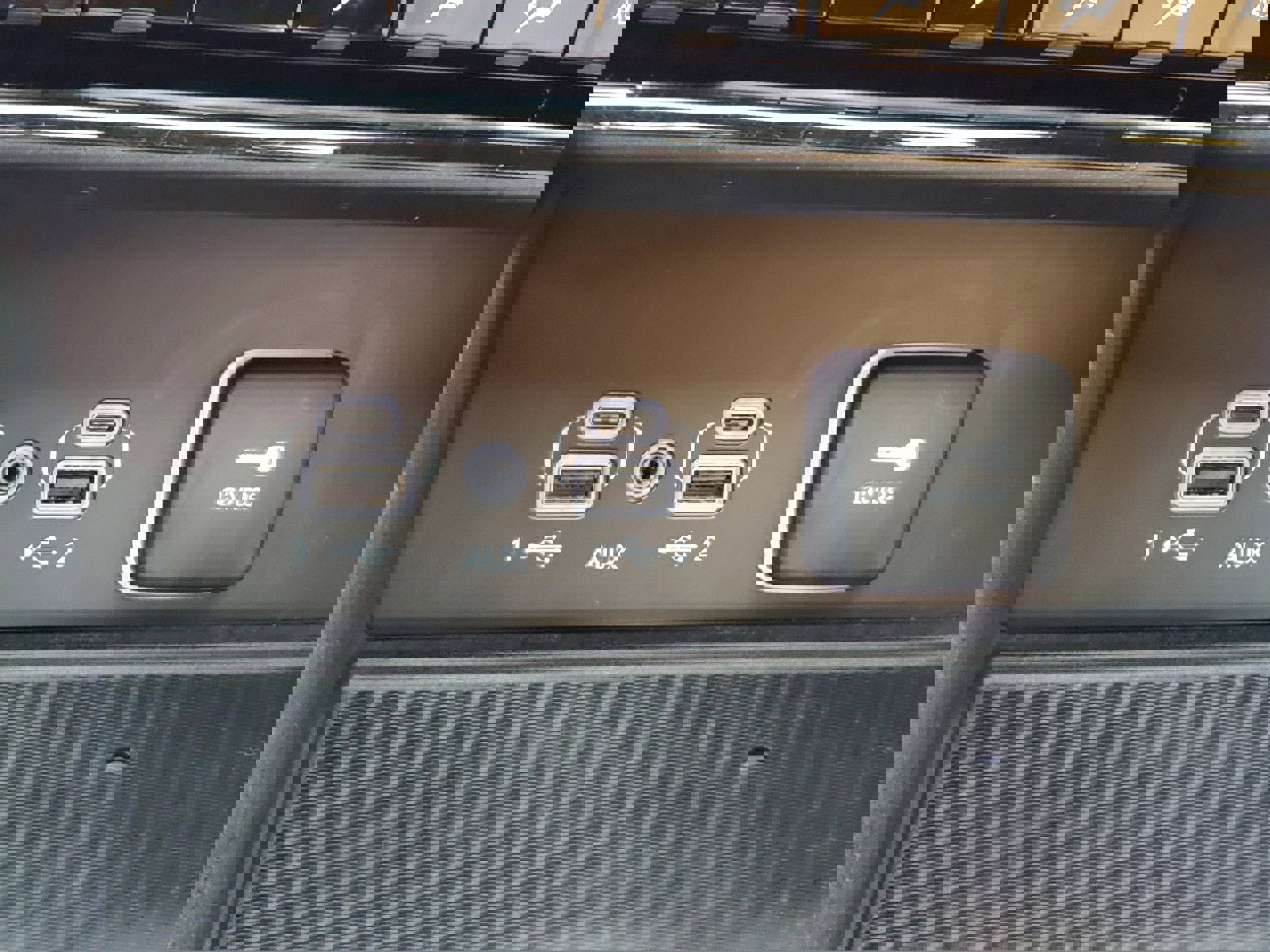 Used 2022 Jeep Grand Cherokee Summit w/ Luxury Tech Group V image 28