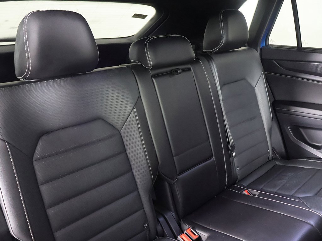 Used 2024 Volkswagen Atlas Cross Sport SEL R-Line image 35