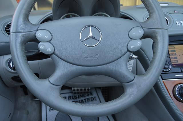 Used 2005 Mercedes-Benz SL 500 image 21