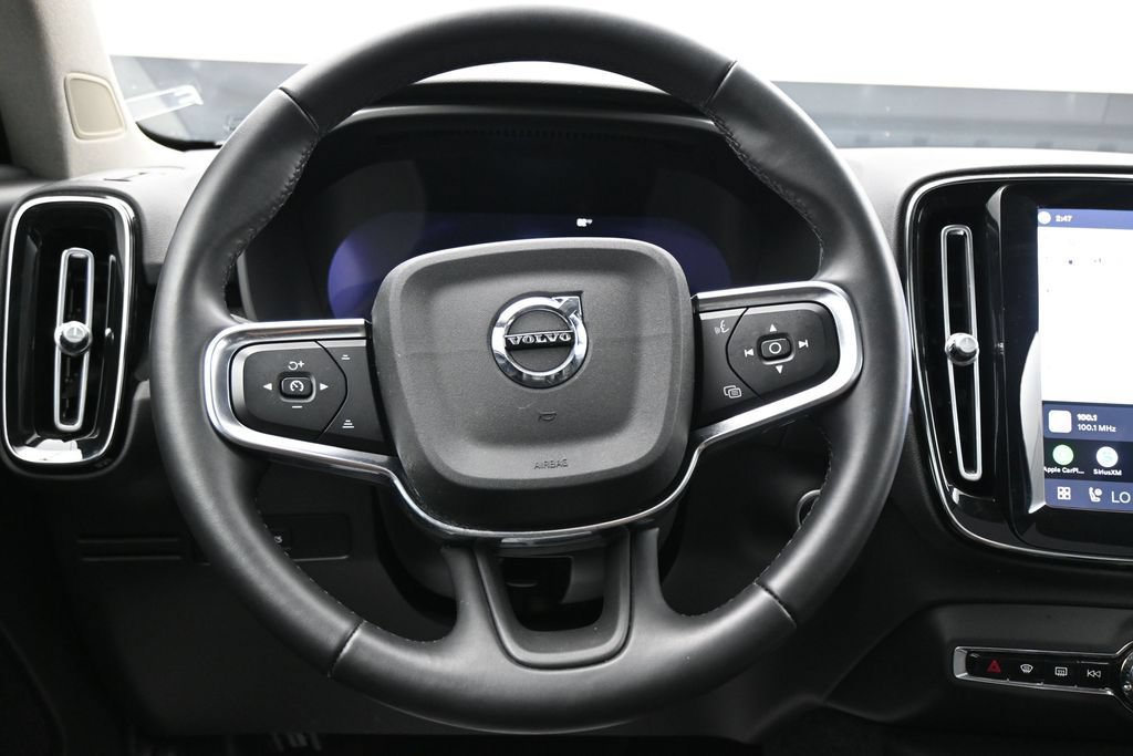 Used 2023 Volvo XC40 B5 Plus w/ Climate Package AWD/4WD image 15