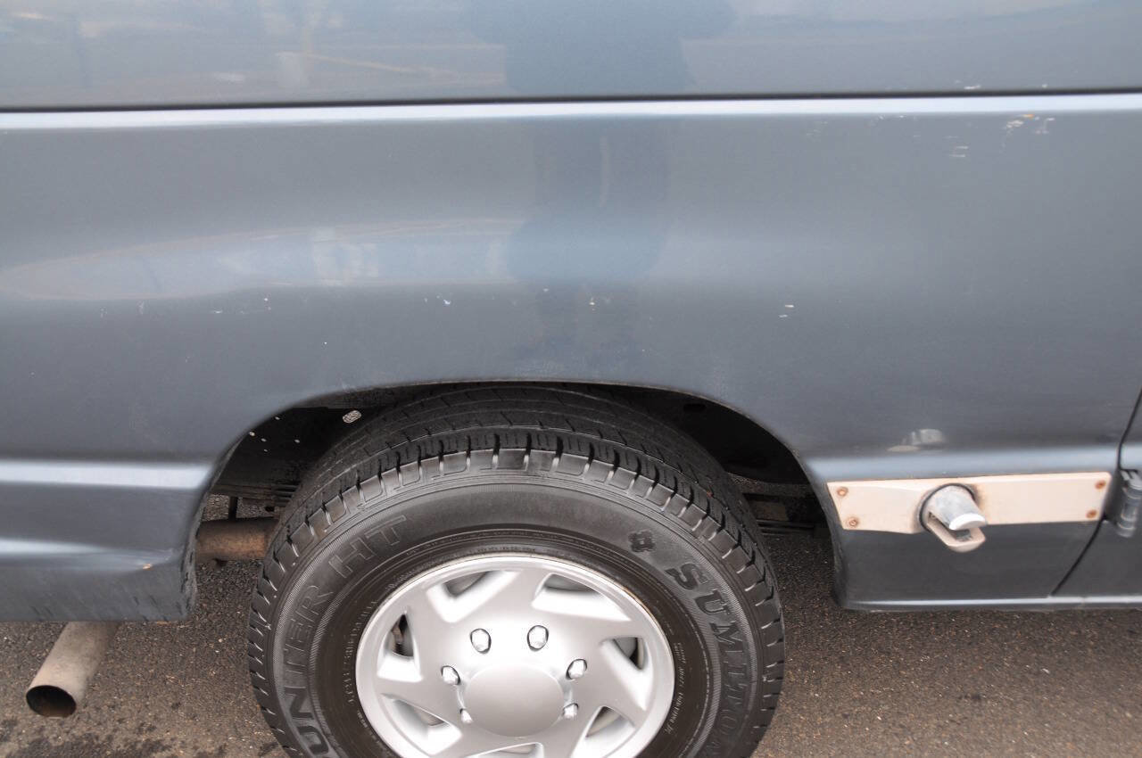 Used 2014 Ford E-350 and Econoline 350 Extended Super Duty w/ Power Group image 26