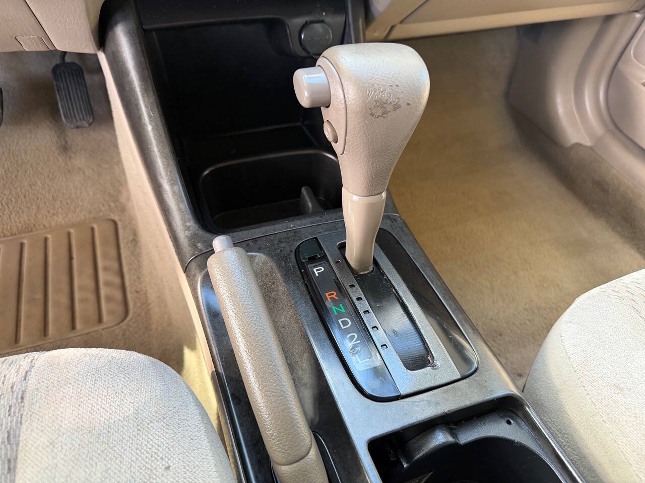 Used 2004 Toyota Camry LE FWD image 18