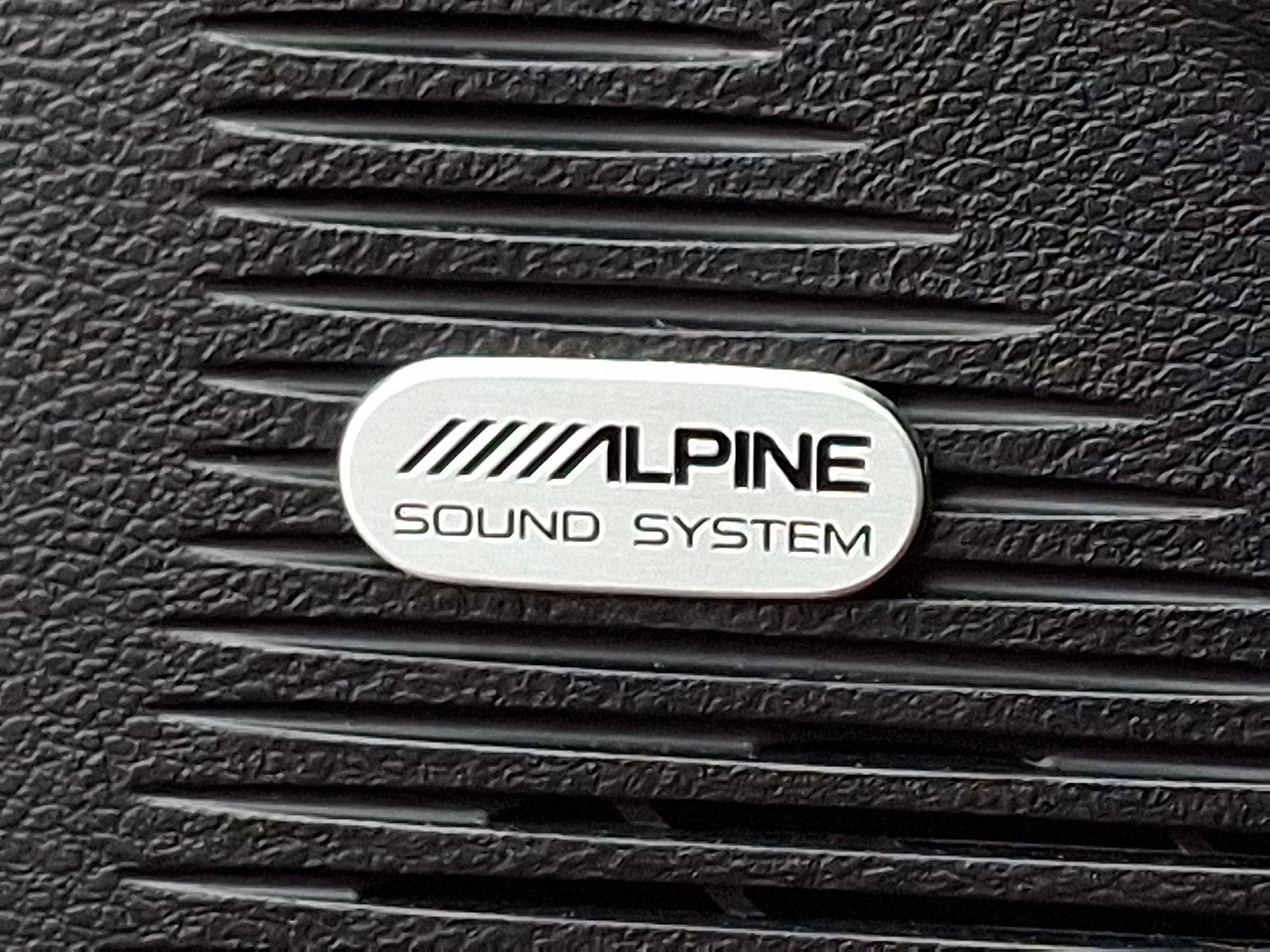 Used 2016 Dodge Challenger R/T Scat Pack w/ Leather Interior Group image 26