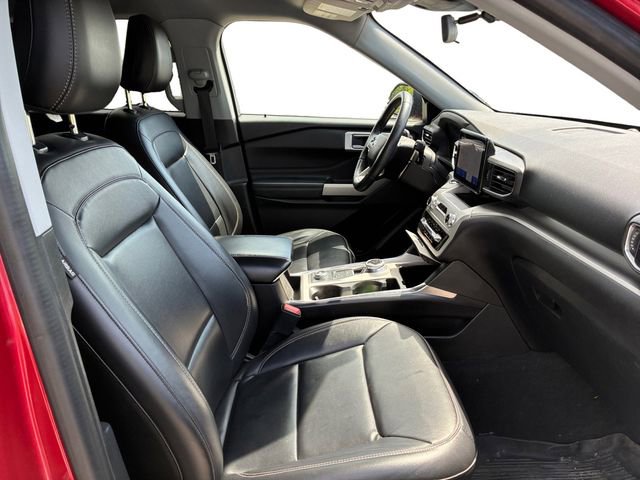 Used 2022 Ford Explorer XLT w/ Equipment Group 202A AWD/4WD image 12