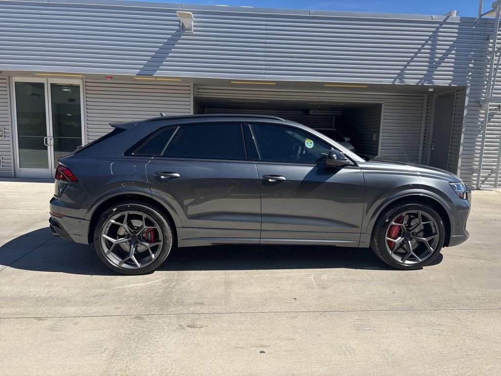 New 2026 Audi RS Q8 performance image 4