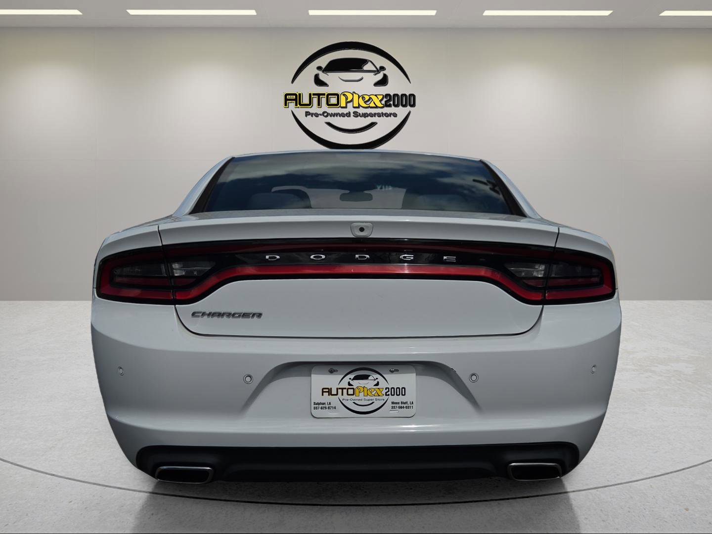 Used 2020 Dodge Charger SXT image 6