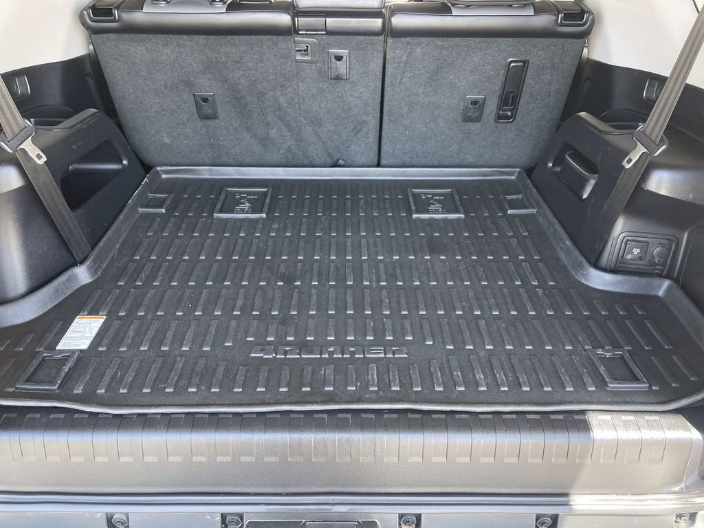 Used 2022 Toyota 4Runner SR5 Premium w/ Moonroof Package AWD/4WD image 26