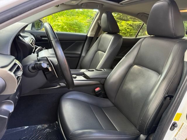 Used 2016 Lexus IS 200t RWD image 9