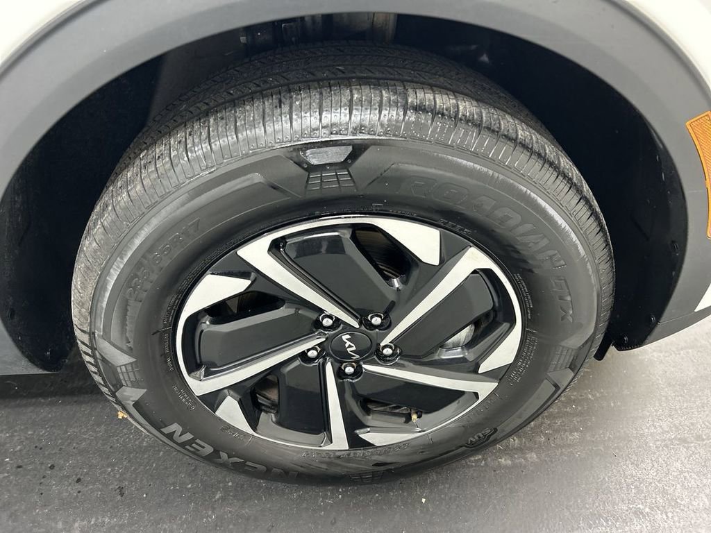 Certified 2023 Kia Sportage LX image 8