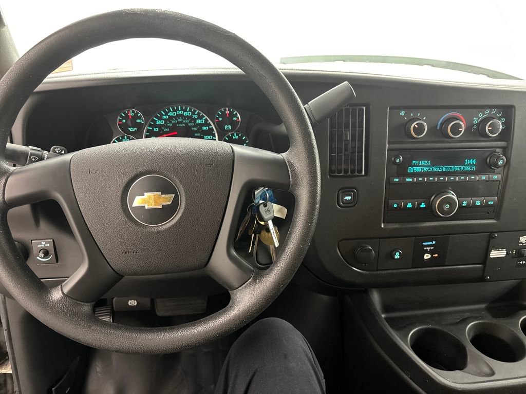 Used 2016 Chevrolet Express 3500 image 13