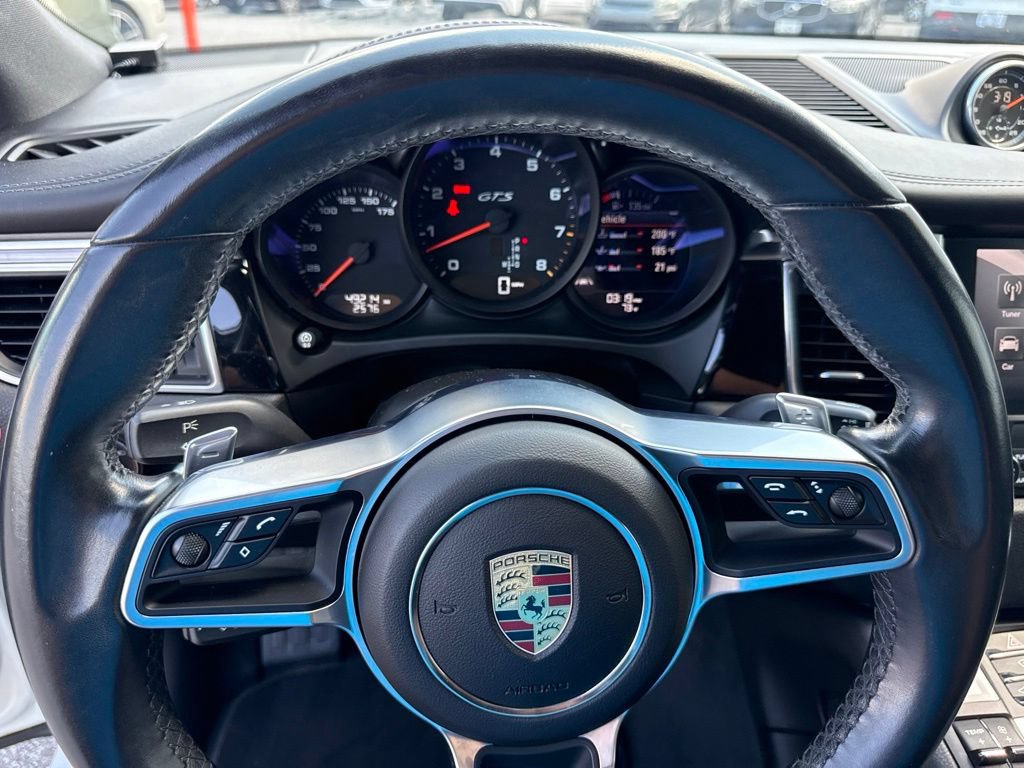Used 2017 Porsche Macan GTS AWD/4WD image 34
