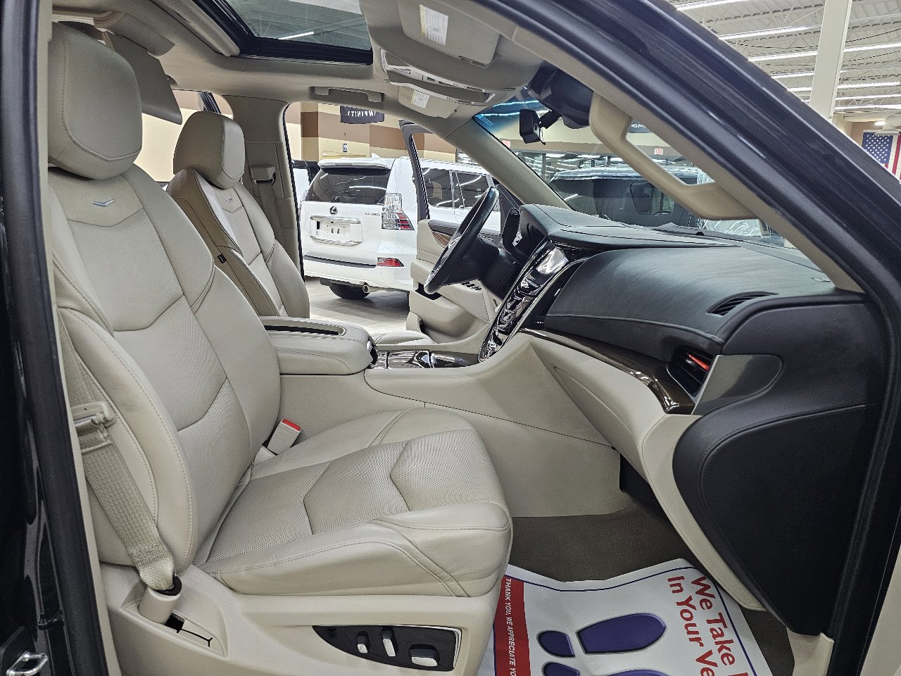 Used 2019 Cadillac Escalade ESV Premium Luxury w/ LPO, Radiant Package image 21