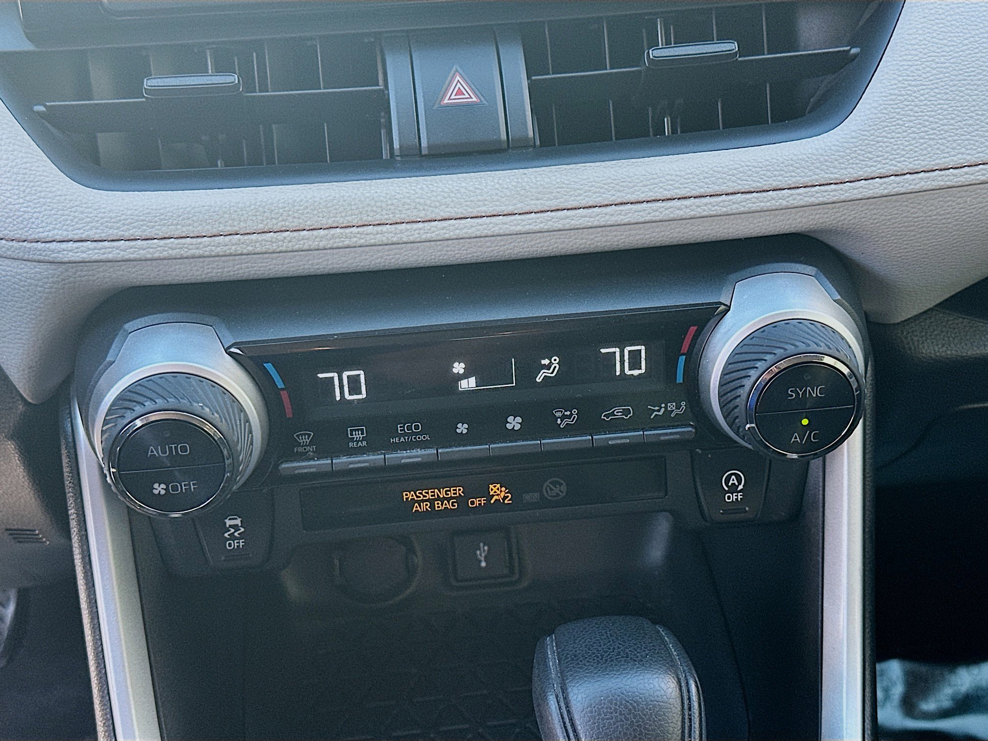 Used 2020 Toyota RAV4 XLE image 14