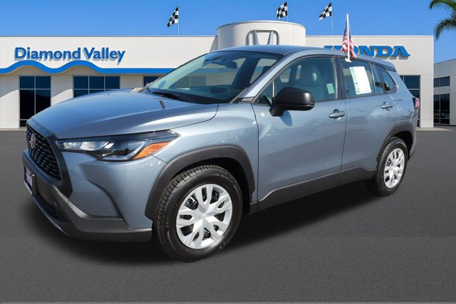 Used 2023 Toyota Corolla Cross L image 3