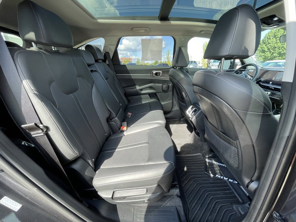 New 2025 Kia Sorento S w/ Panoramic Sunroof Package image 29