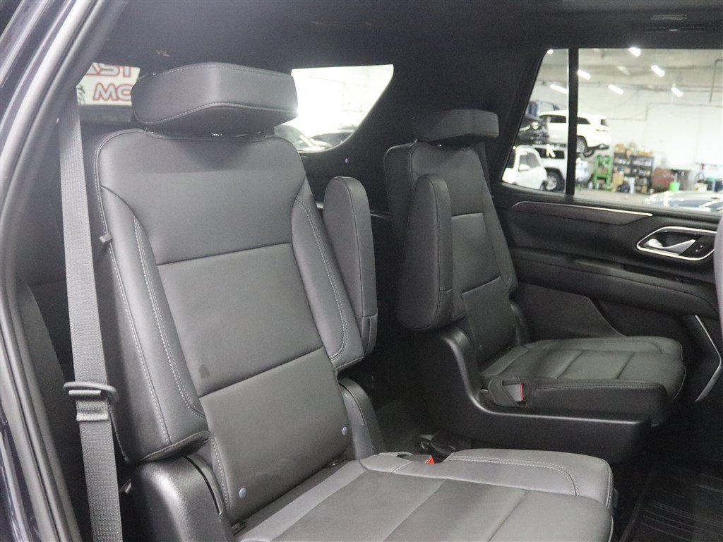 Used 2023 Chevrolet Tahoe Z71 w/ Luxury Package AWD/4WD image 23