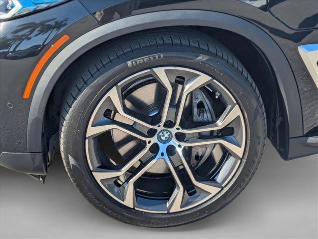 Certified 2024 BMW X5 xDrive50e w/ Premium Package AWD/4WD image 25