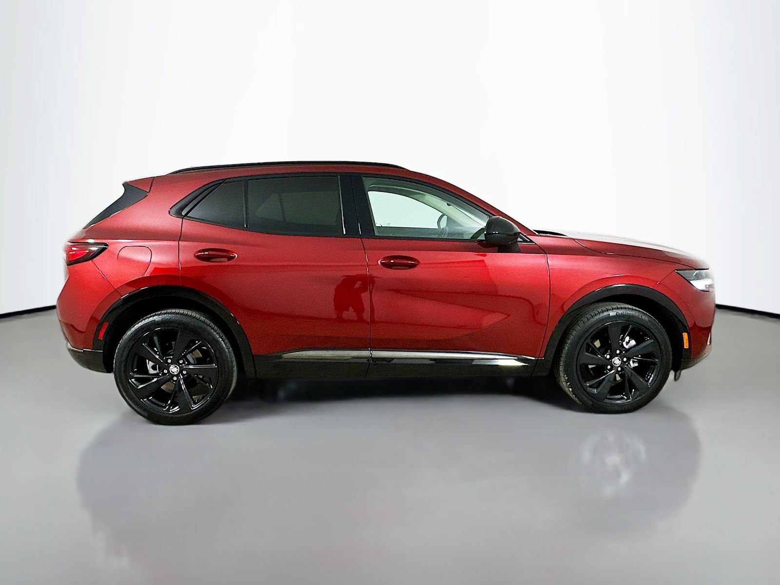 Used 2023 Buick Envision Essence w/ Sport Touring Package AWD/4WD image 4