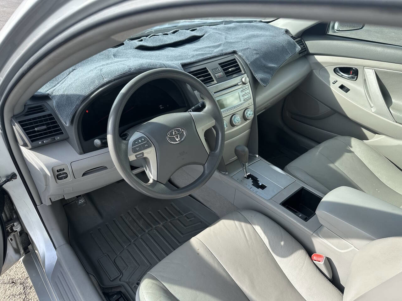 Used 2009 Toyota Camry LE image 11