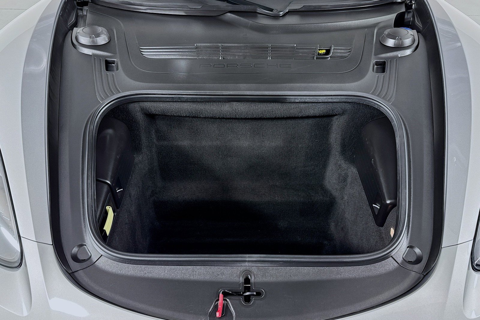 Used 2021 Porsche 718 Cayman image 8