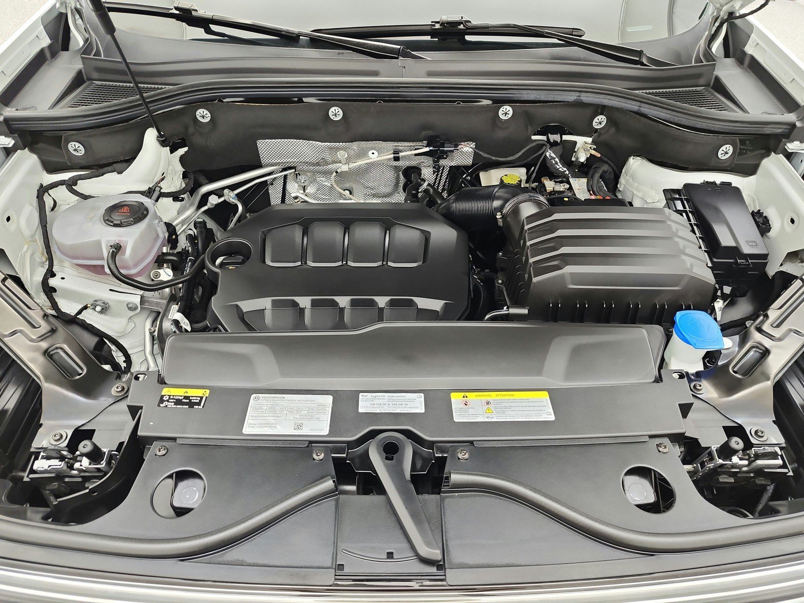 Used 2025 Volkswagen Atlas SE FWD image 16