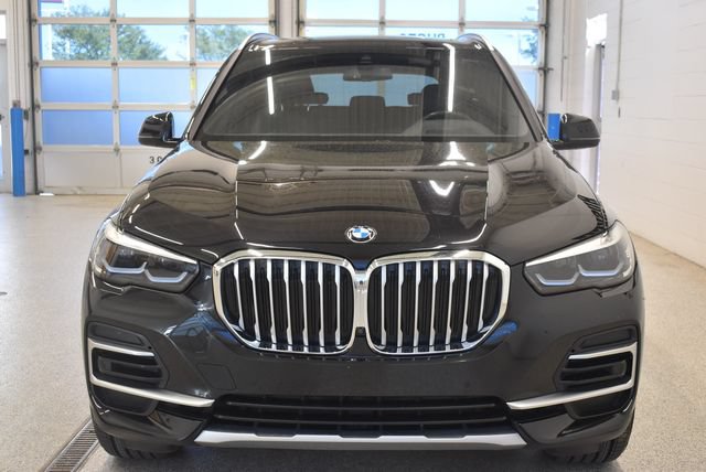 Used 2023 BMW X5 xDrive40i w/ Premium Package AWD/4WD image 3