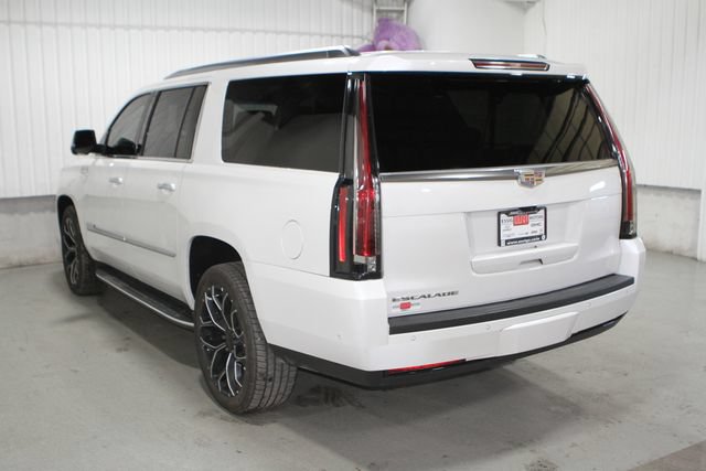 Used 2018 Cadillac Escalade ESV Luxury AWD/4WD image 30