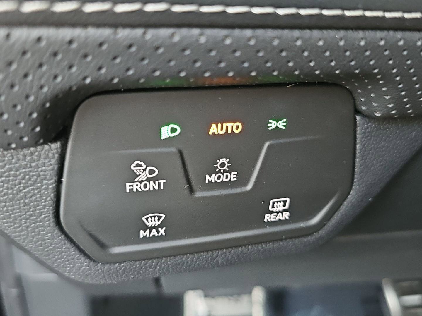 Used 2025 Volkswagen Atlas SEL Premium R-Line image 23