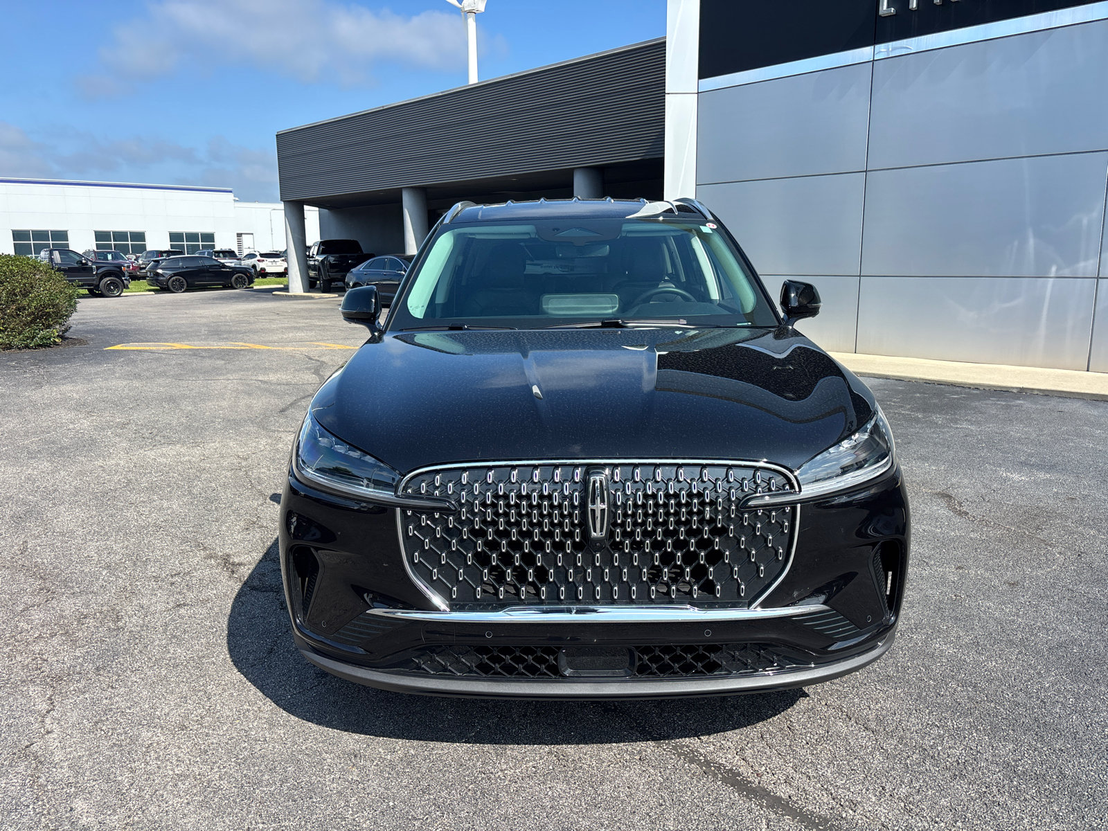 New 2026 Lincoln Aviator AWD image 2