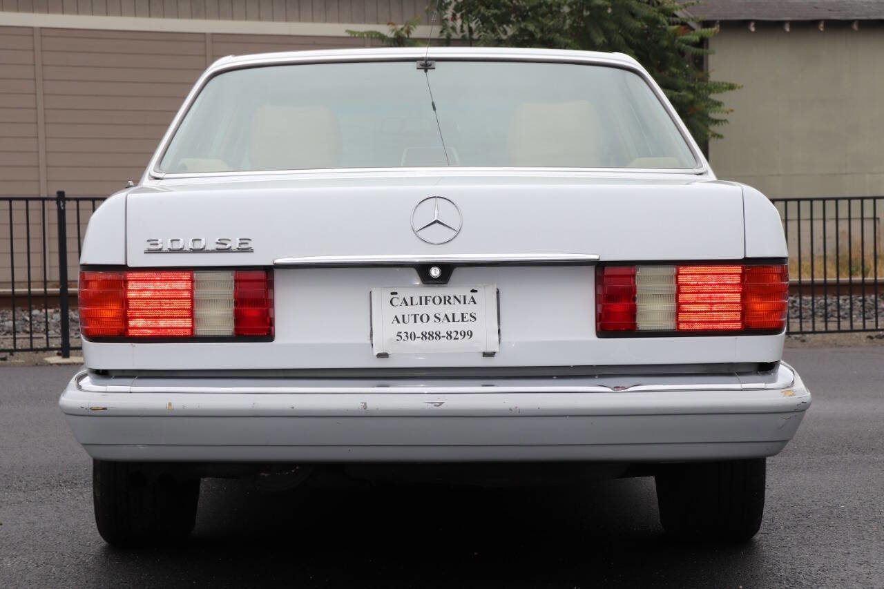 Used 1989 Mercedes-Benz 300 SE image 7