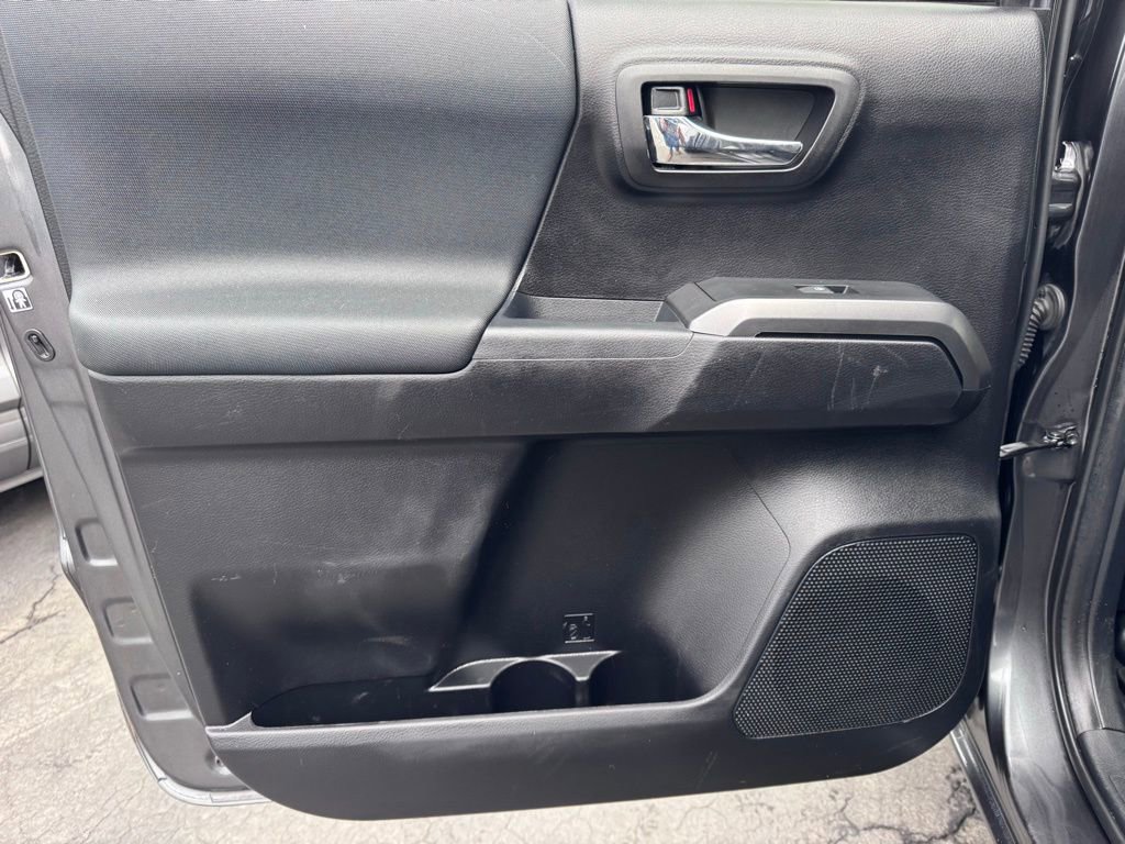 Used 2019 Toyota Tacoma TRD Off-Road image 27