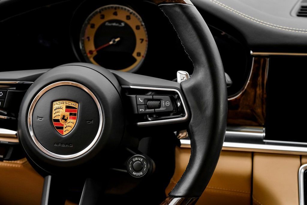 Used 2022 Porsche Panamera Turbo S image 15