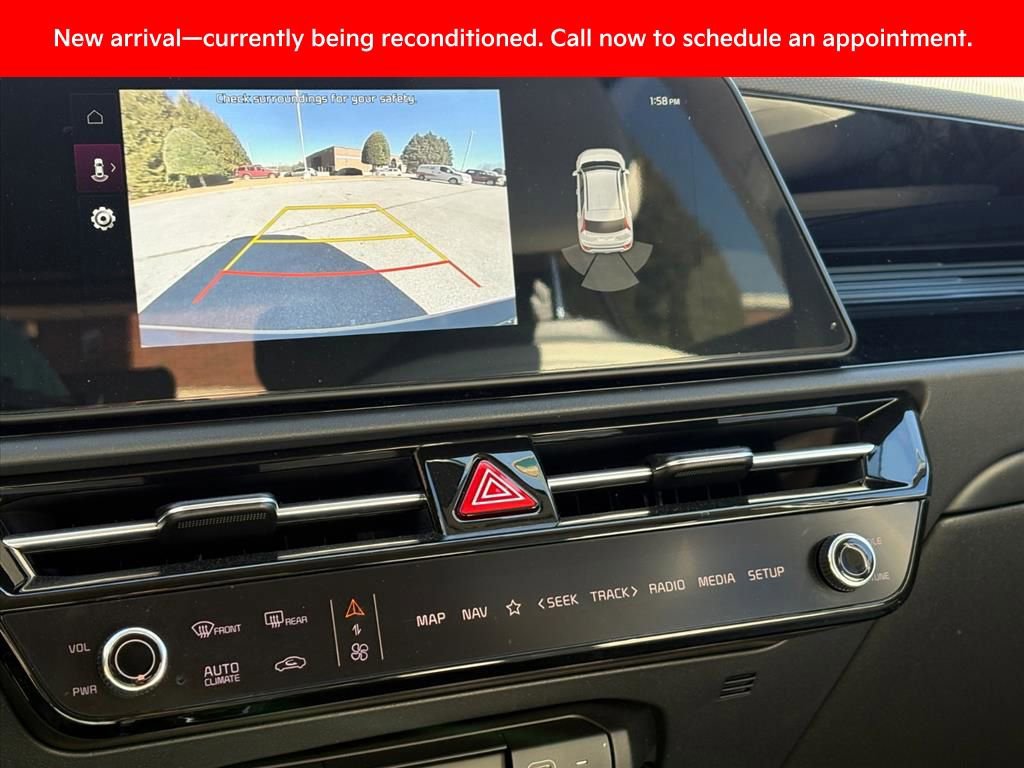 Used 2025 Kia Niro EX image 10