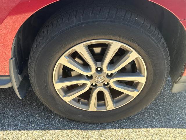 Used 2013 Nissan Pathfinder SV AWD/4WD image 9