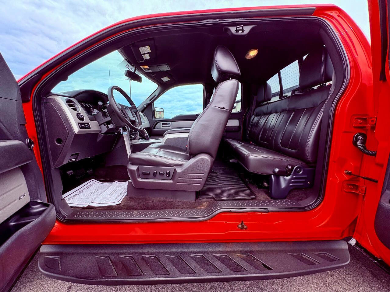 Used 2010 Ford F150 Raptor image 26